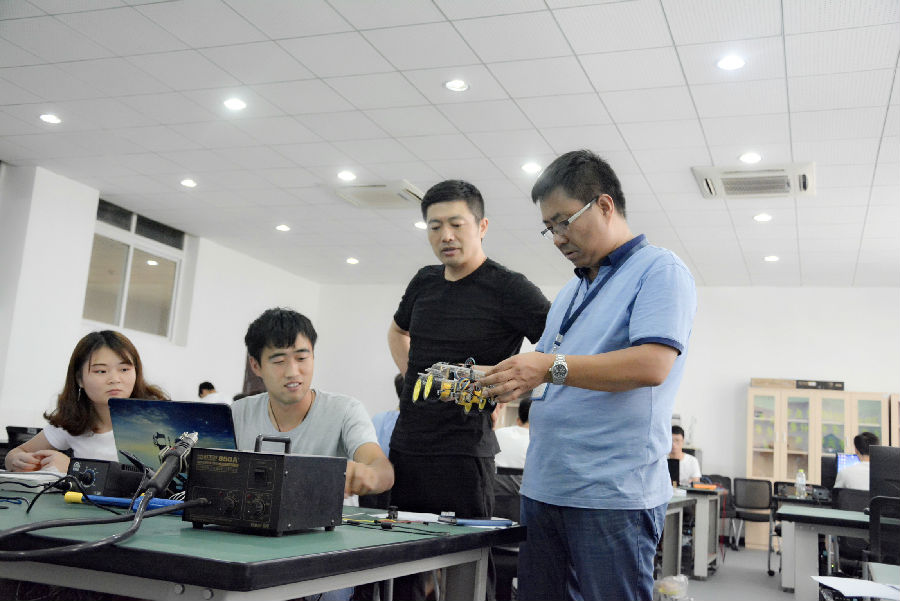 2018年“TI”杯重庆市大学生电子设计竞赛在金年会举行